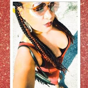 Meet your Posher, Monique